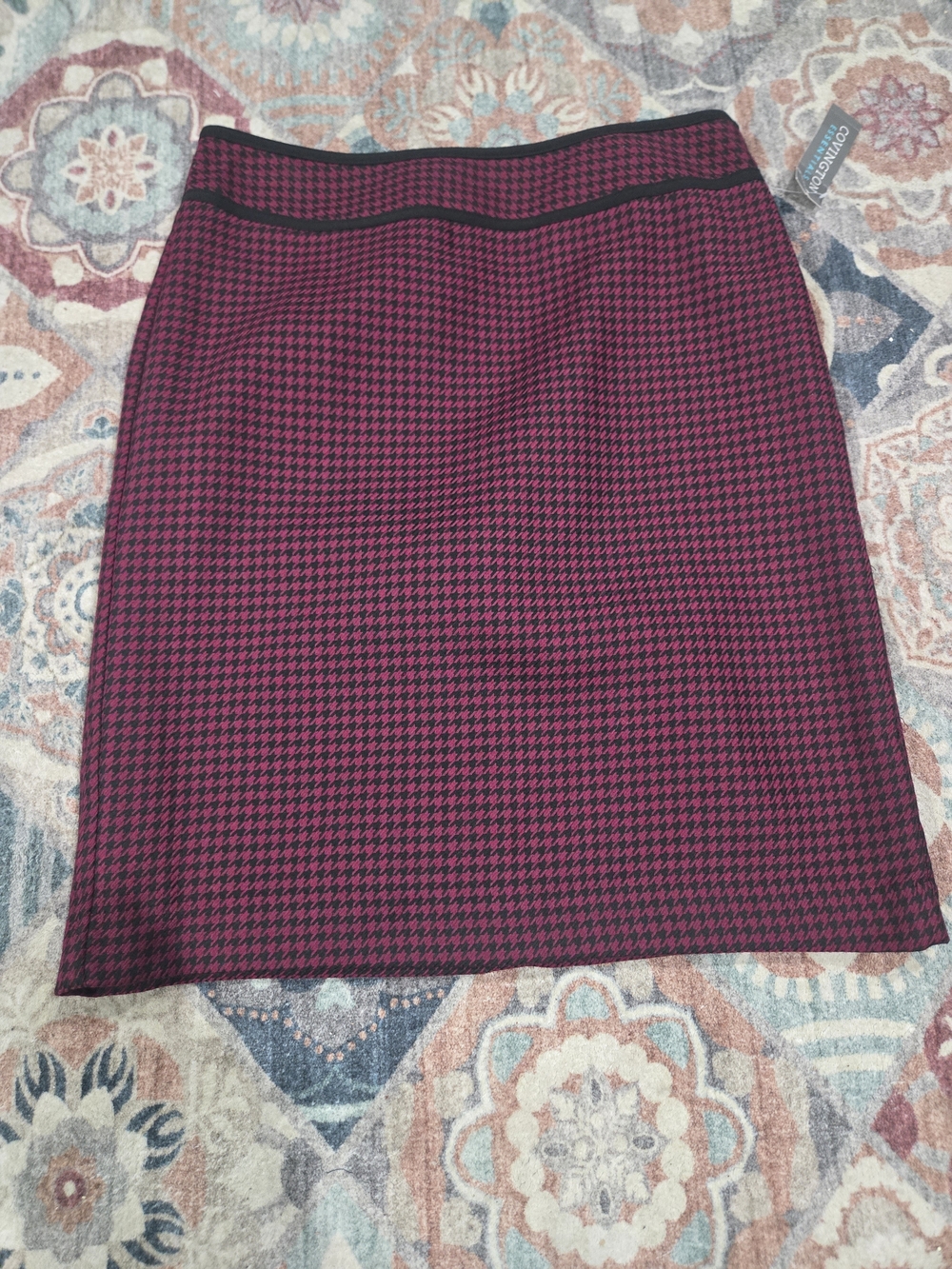 Covington Essentials Black & Burgundy Houndstooth Pencil Skirt - Picture 5 of 6